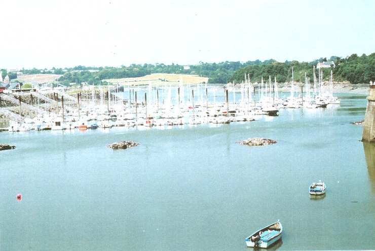 Tréguier Marina, looking downstream from the bridge